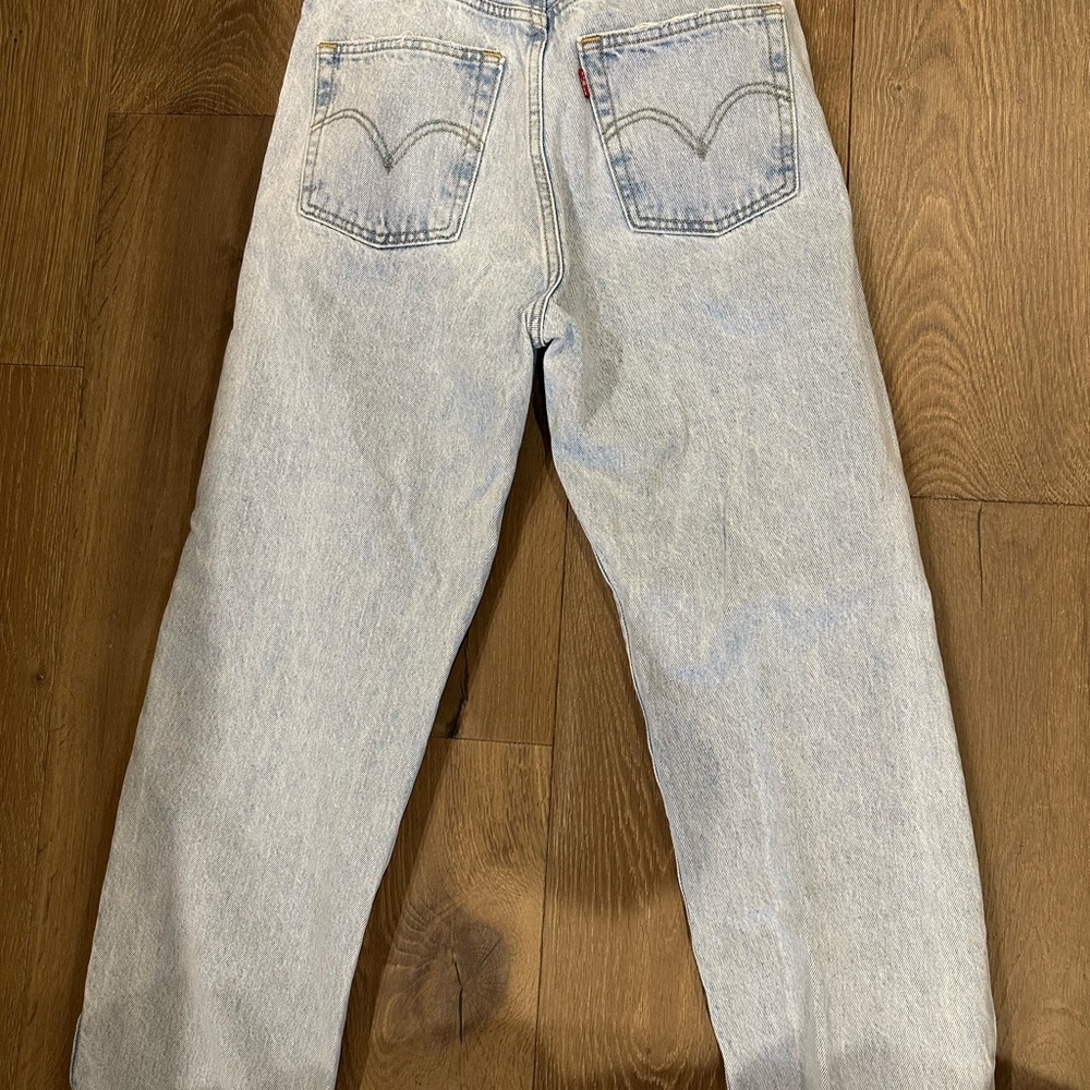 🎉HP🎉Levi's Ribcage Straight Ankle Light Blue Jeans - Picture 7 of 7